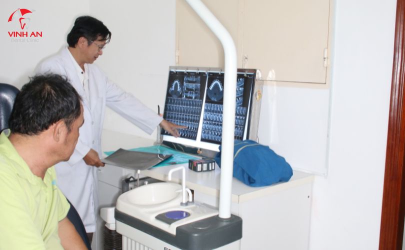 Trồng Răng Implant Có Nguy Hiểm Không? Những Biến Chứng Bạn Có Thể Gặp