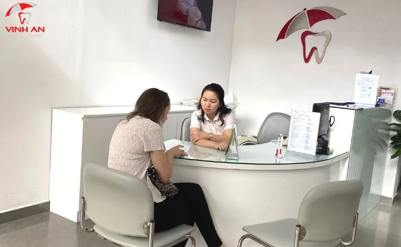 Trồng răng sứ không có chân răng