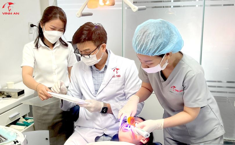 trồng răng khểnh Implant