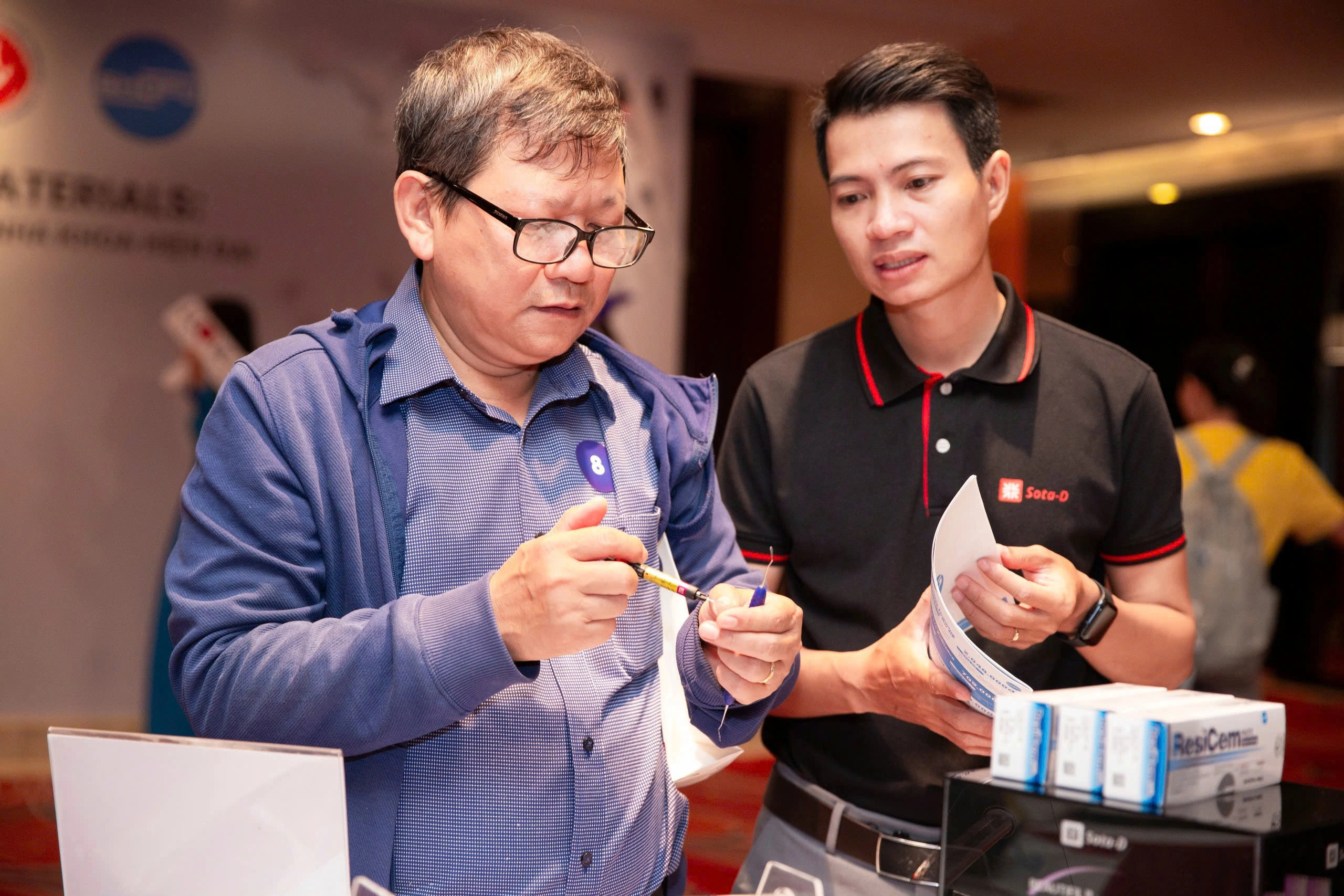 NHA KHOA VINH AN TẠI HỘI THẢO BIOACTIVE MATERIAL